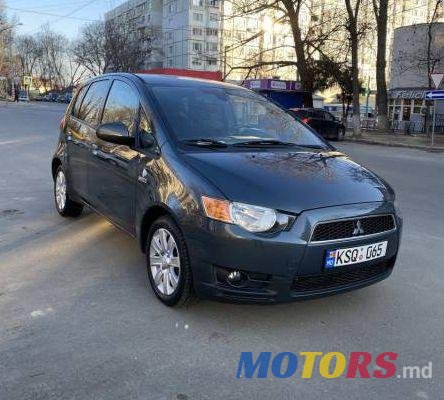 2012' Mitsubishi Colt photo #4