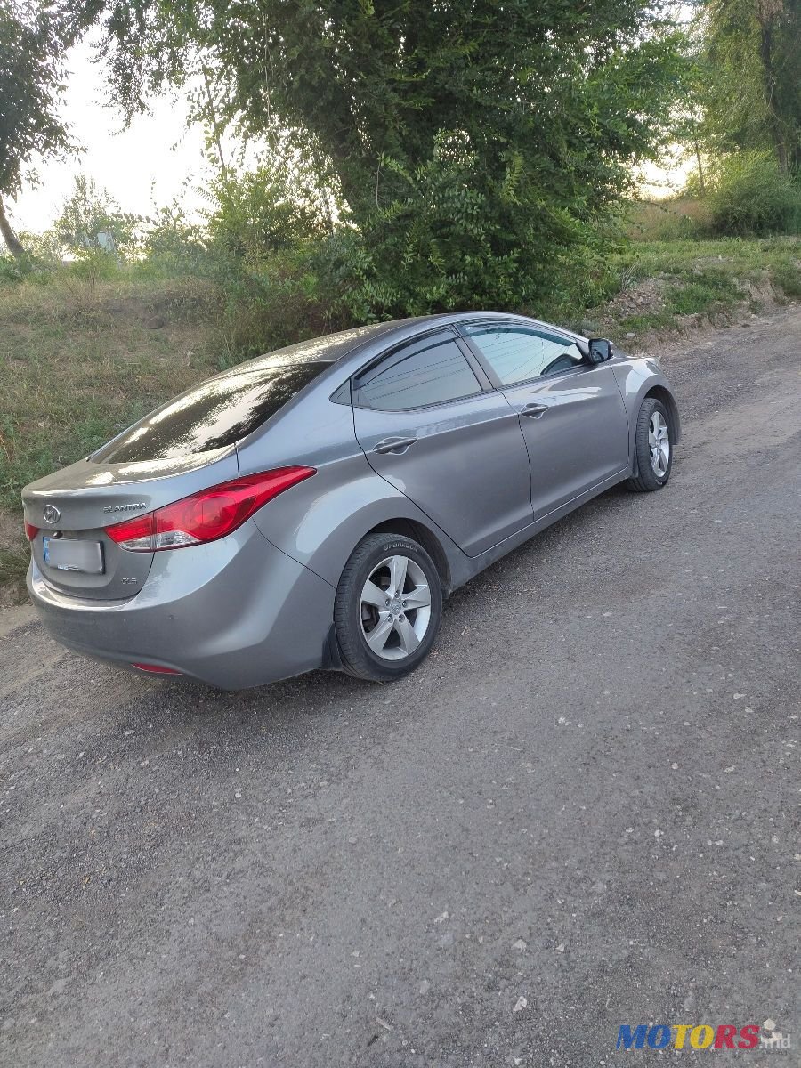 2012' Hyundai Elantra photo #3