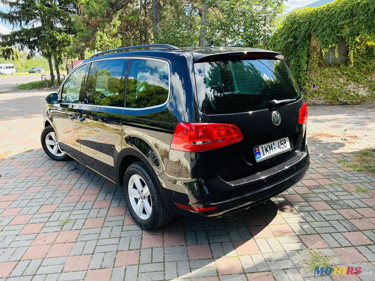 2013' Volkswagen Sharan photo #3