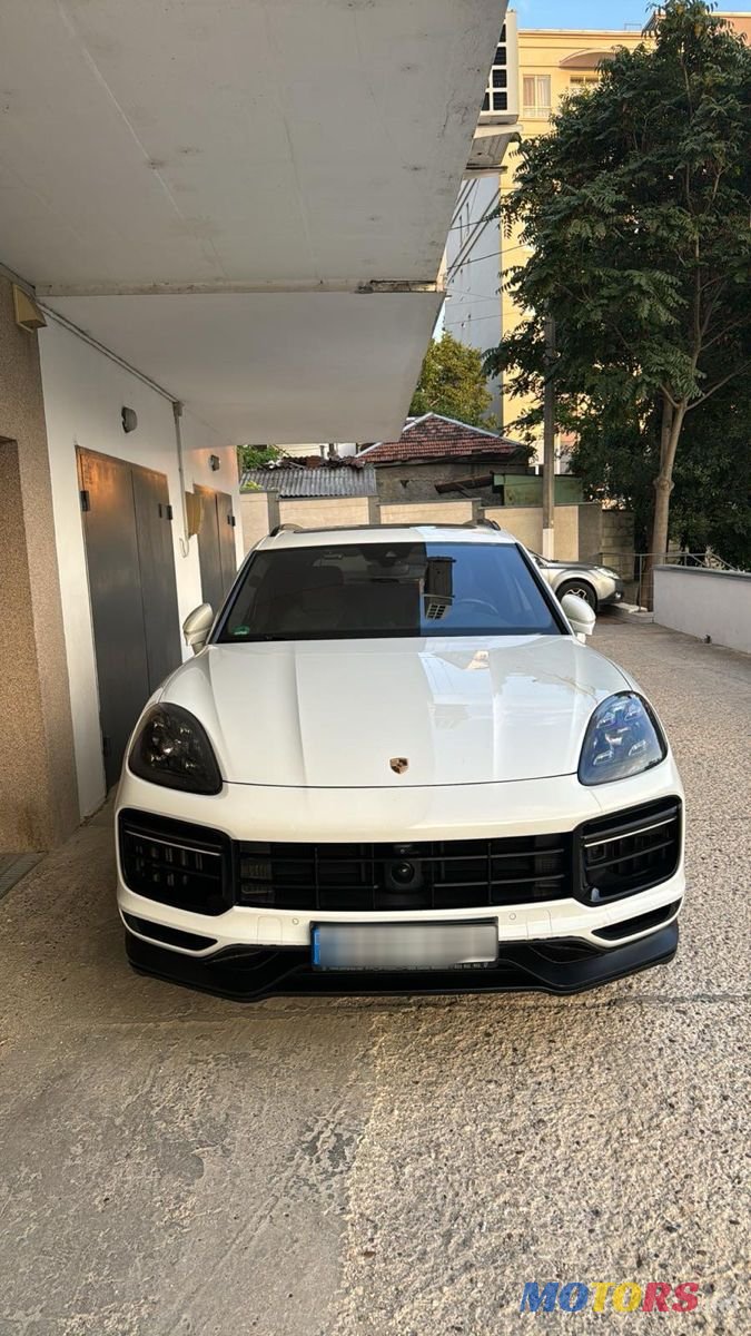 2018' Porsche Cayenne photo #1
