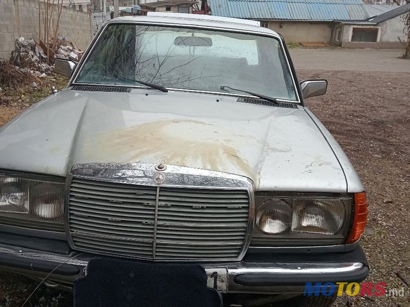 1981' Mercedes-Benz W123 photo #5