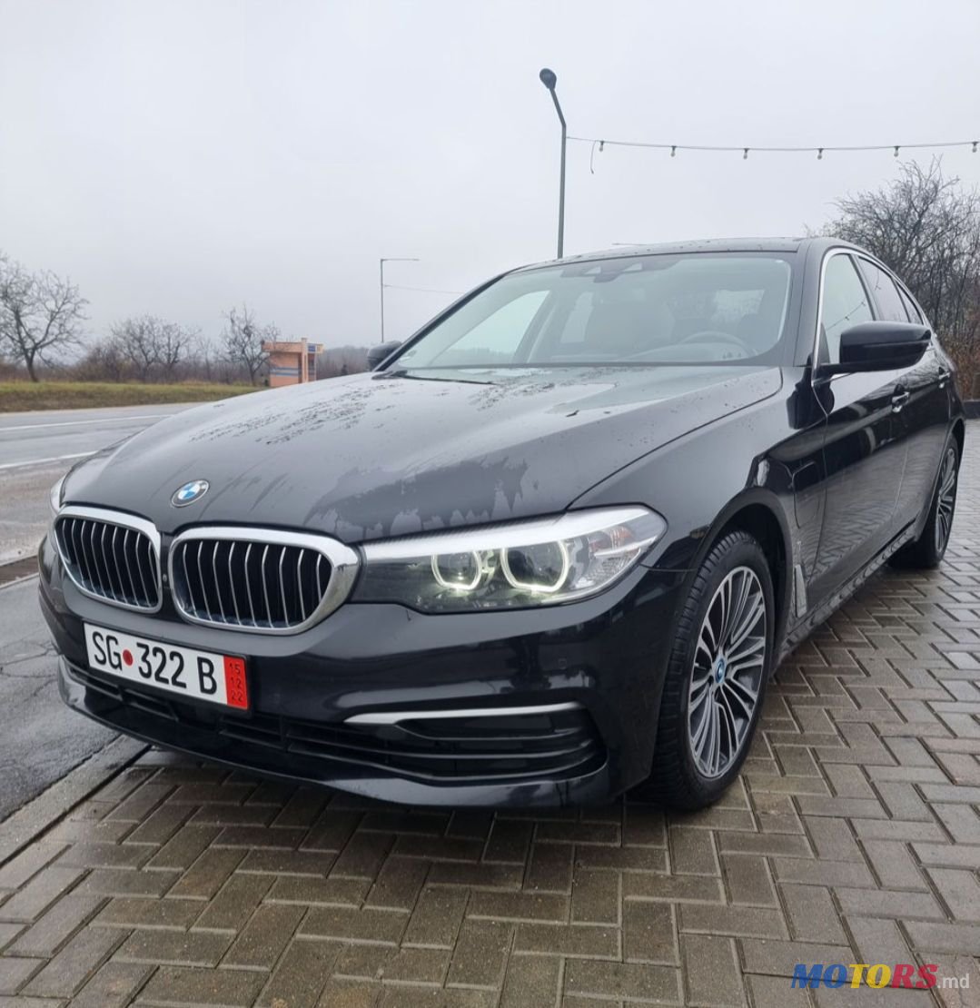 2017' BMW 5 Series photo #1