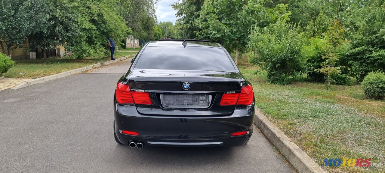 2011' BMW 7 Series photo #5