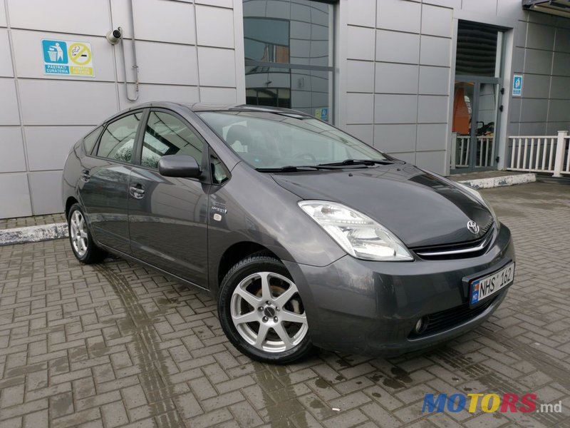 2008' Toyota Prius photo #2