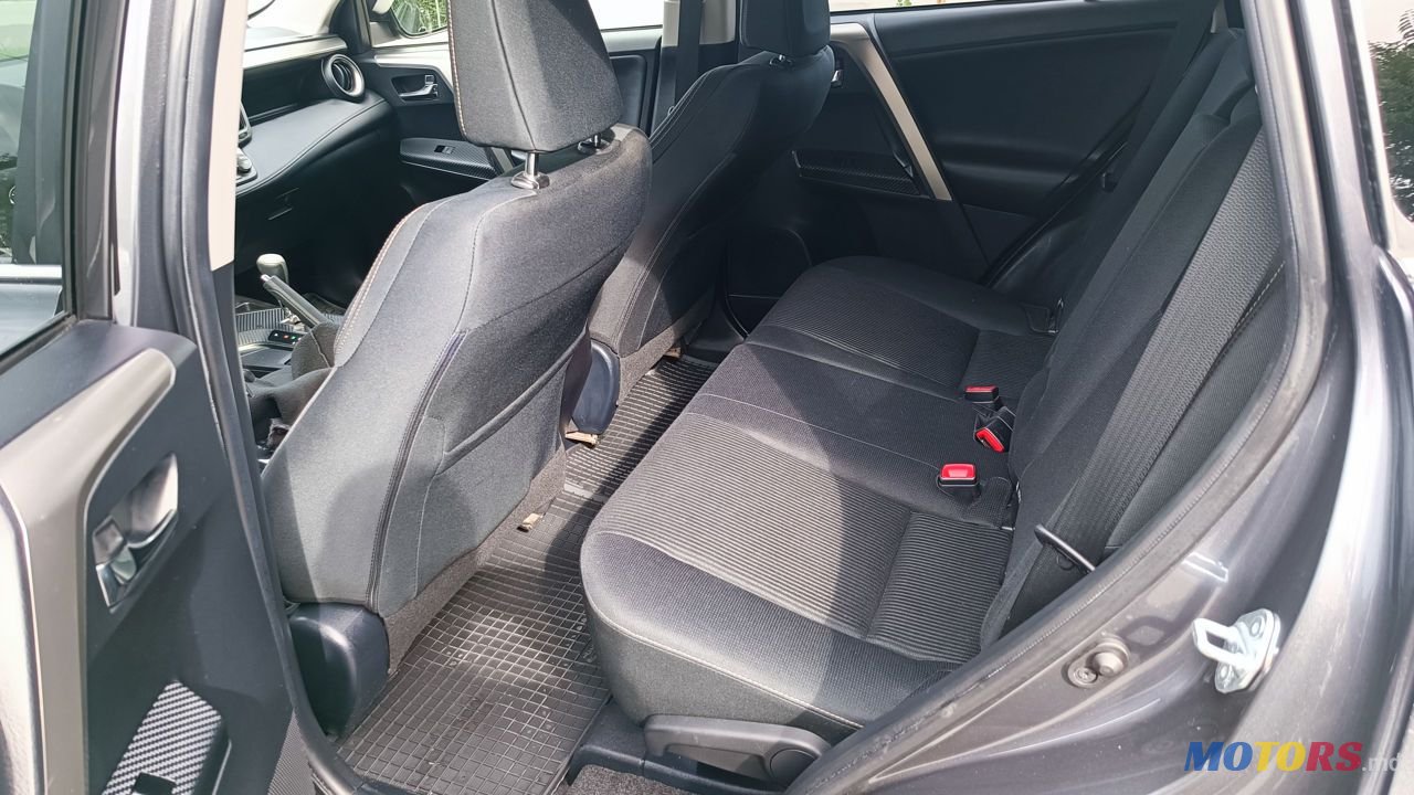 2014' Toyota RAV4 photo #6