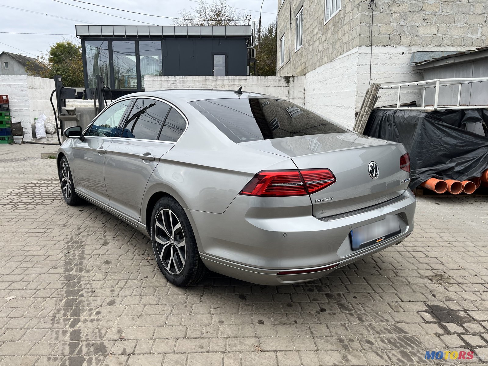 2016' Volkswagen Passat photo #4