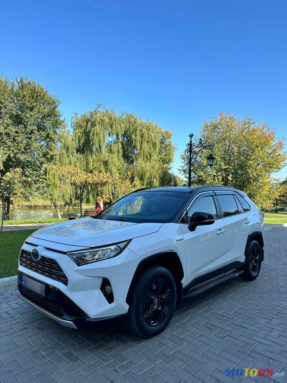 2020' Toyota RAV4 photo #1