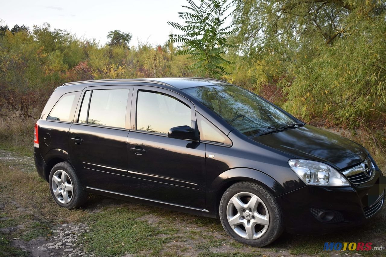 2009' Opel Zafira photo #2