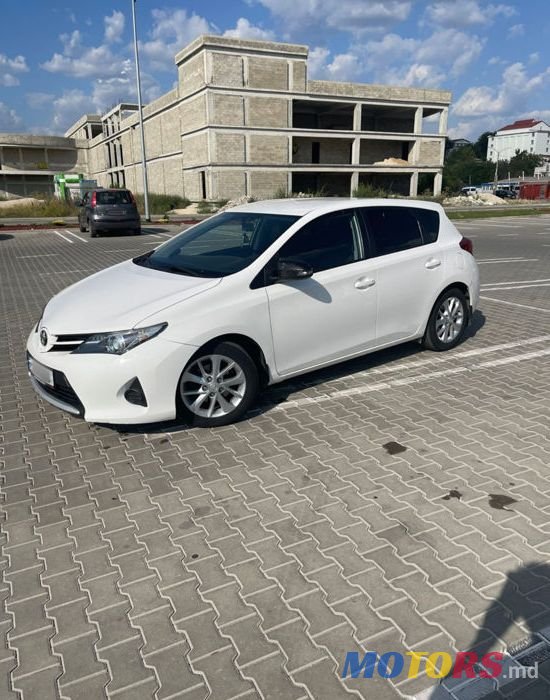 2014' Toyota Auris photo #4