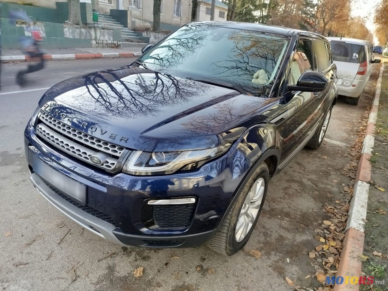 2019' Land Rover Range Rover Evoque photo #2