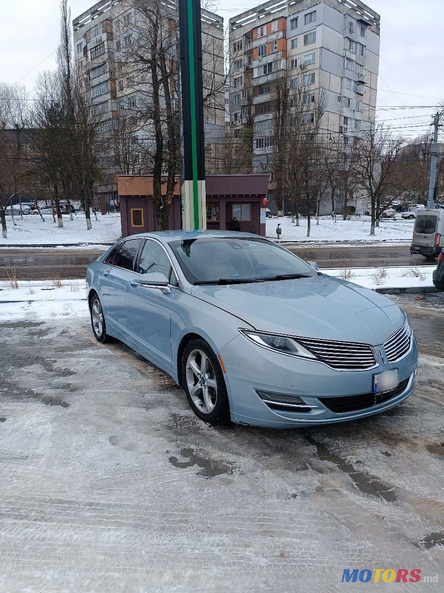 2014' Lincoln MKZ photo #2