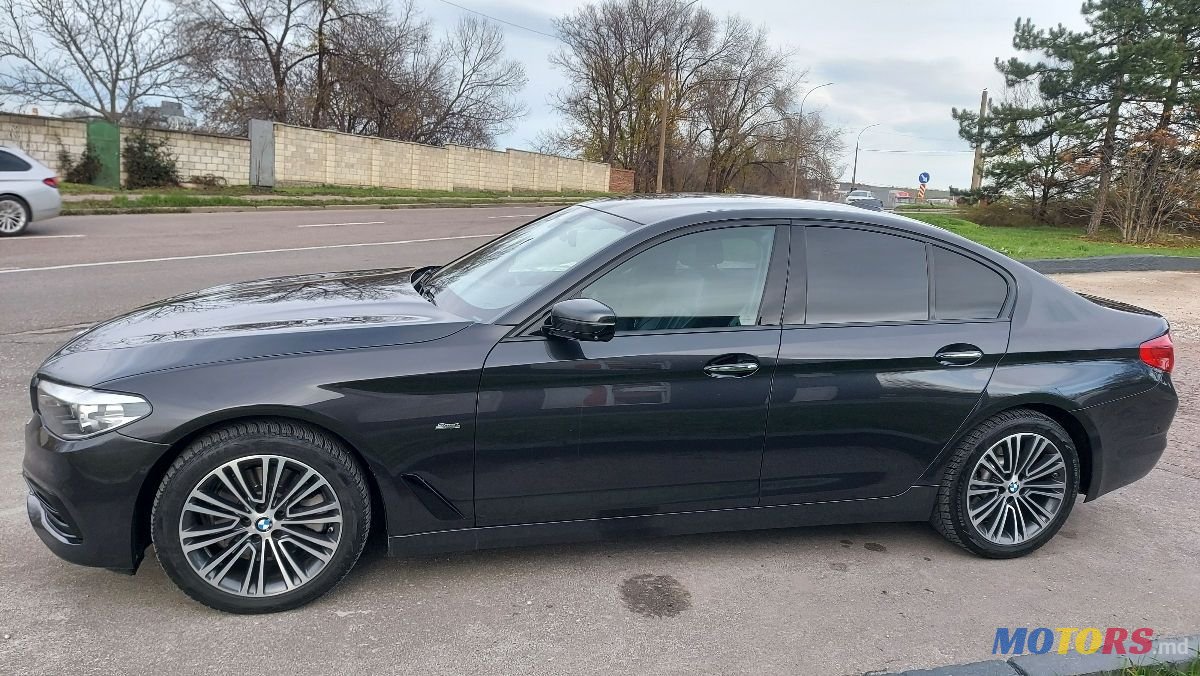 2017' BMW 5 Series photo #5
