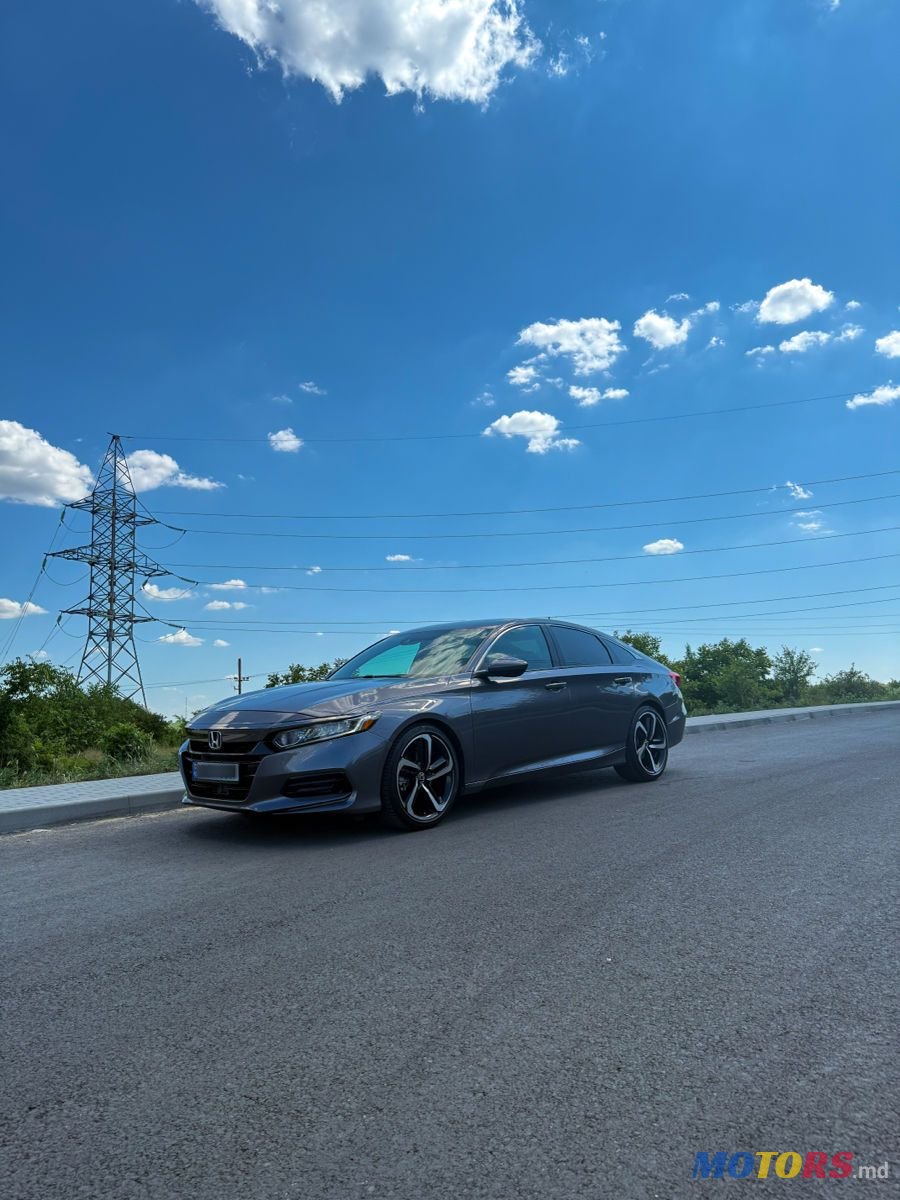 2018' Honda Accord photo #2