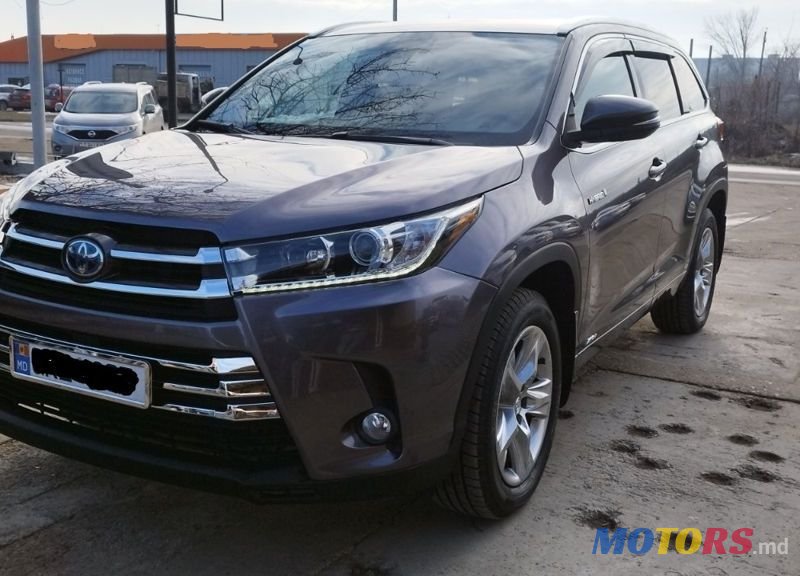 2017' Toyota Highlander photo #2