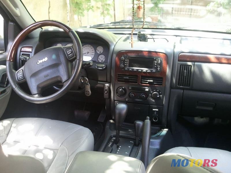 2004' Jeep Grand Cherokee photo #2