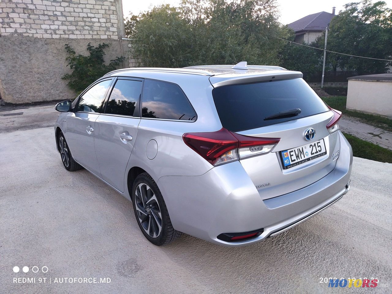 2016' Toyota Auris photo #6