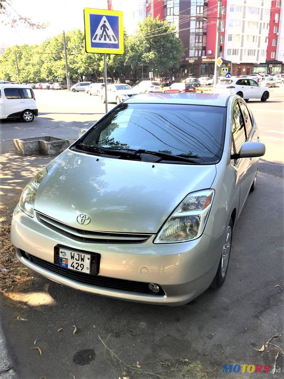 2005' Toyota Prius photo #2