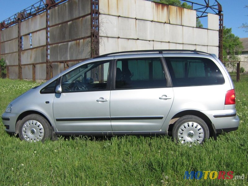 2007' Volkswagen Sharan photo #4