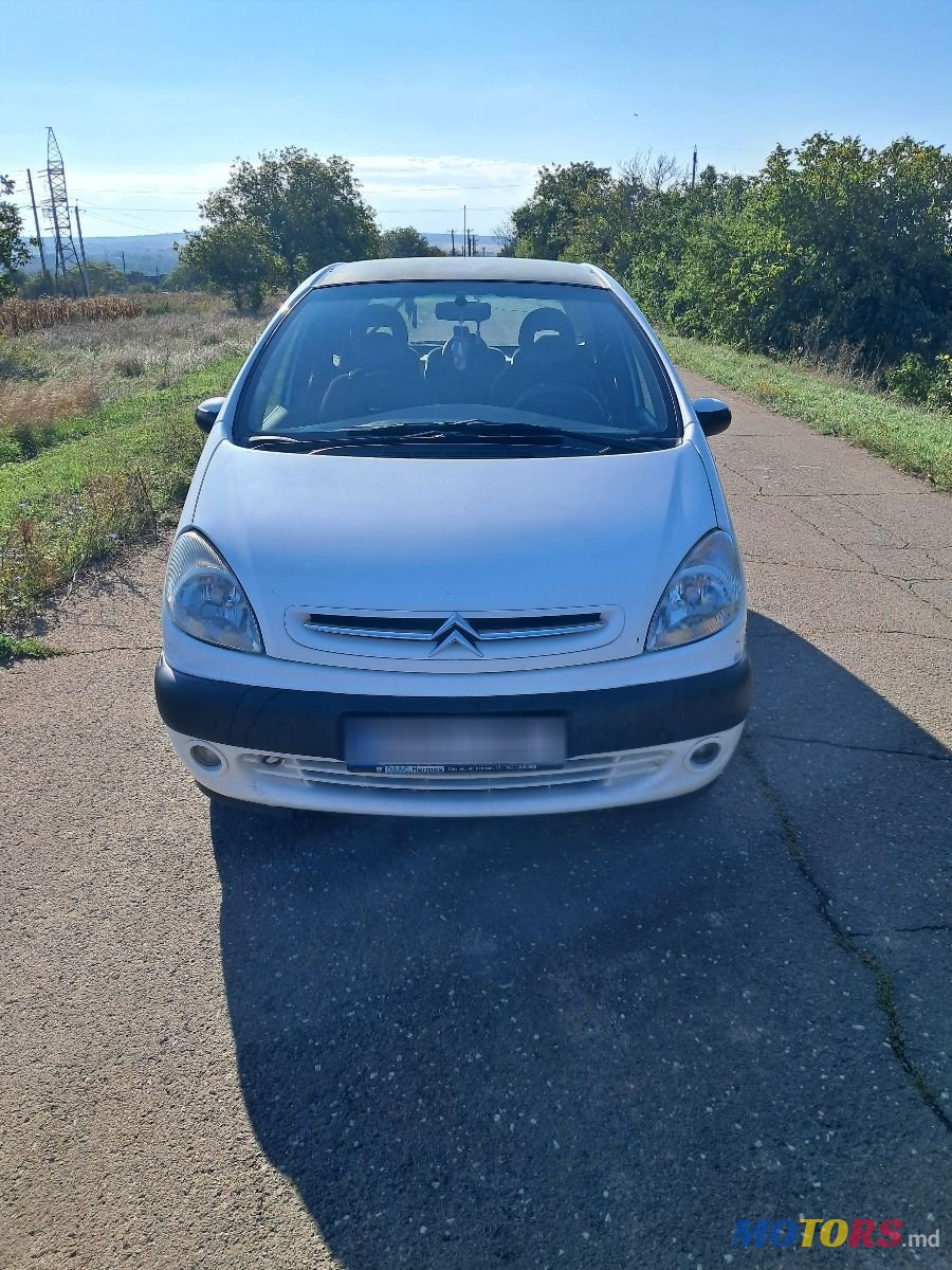 2004' Citroen C3 Picasso photo #1