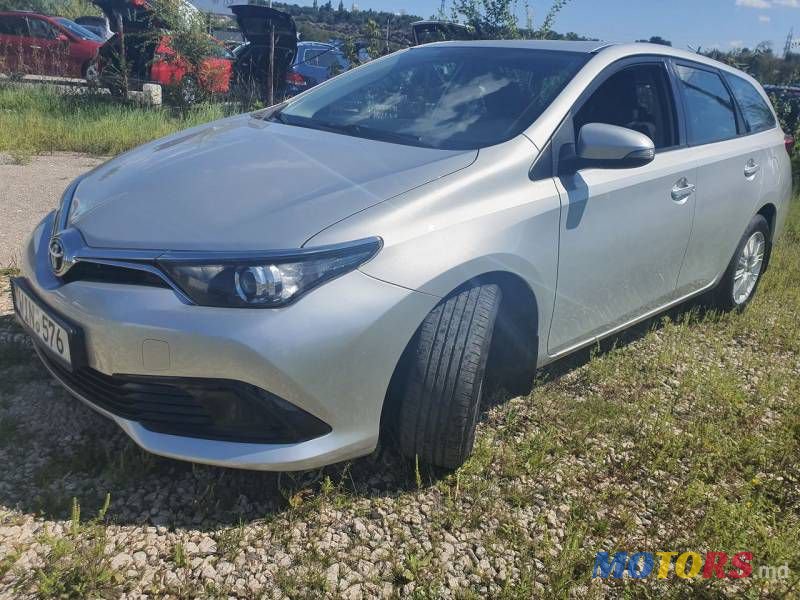2016' Toyota Auris photo #1