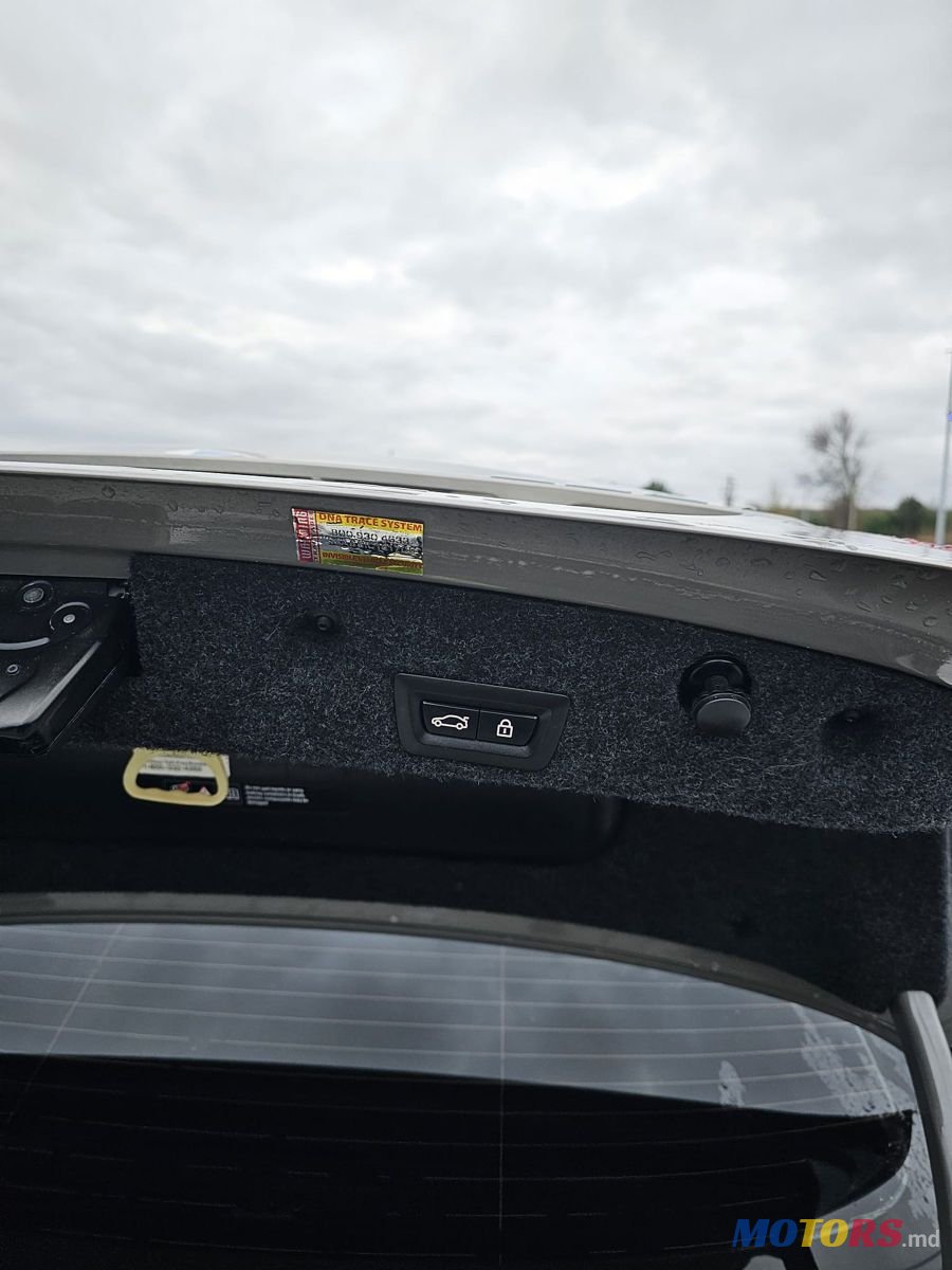 2016' BMW 5 Series photo #6