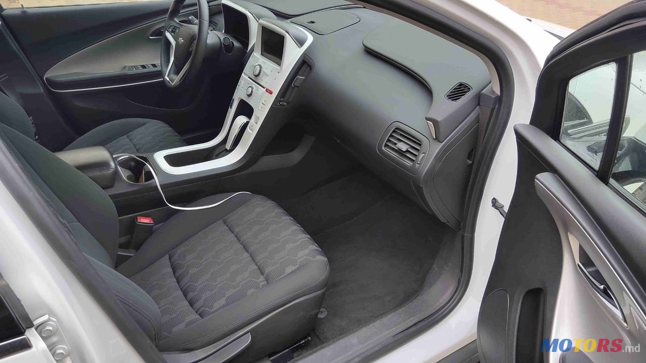 2012' Chevrolet Volt photo #4