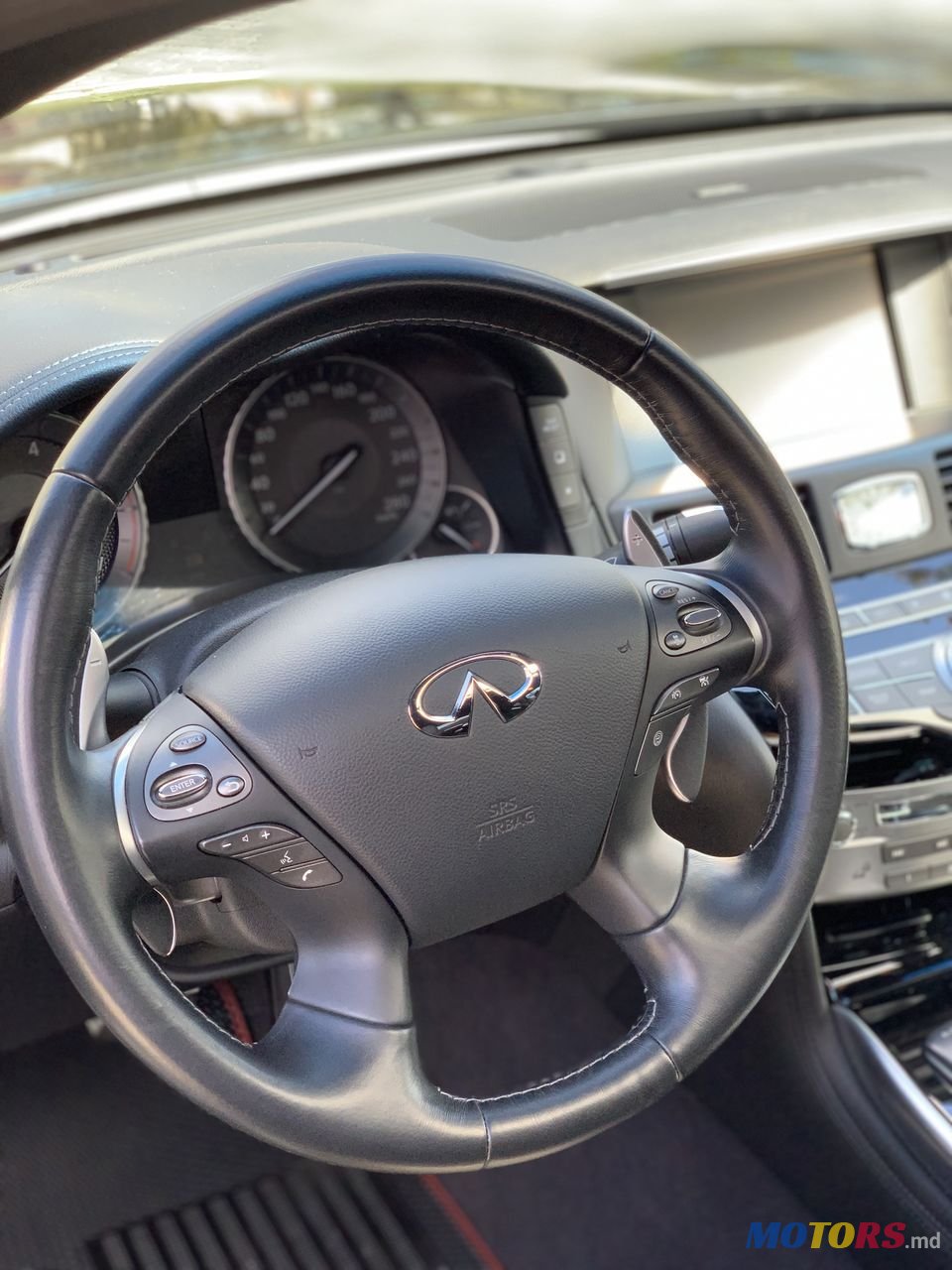 2016' Infiniti Q Series photo #5