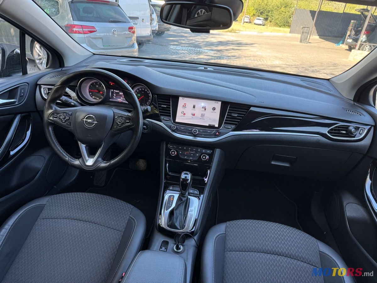 2017' Opel Astra photo #5