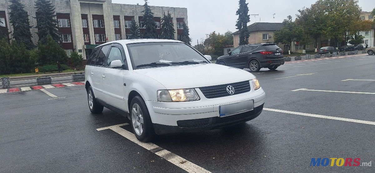 1999' Volkswagen Passat photo #1