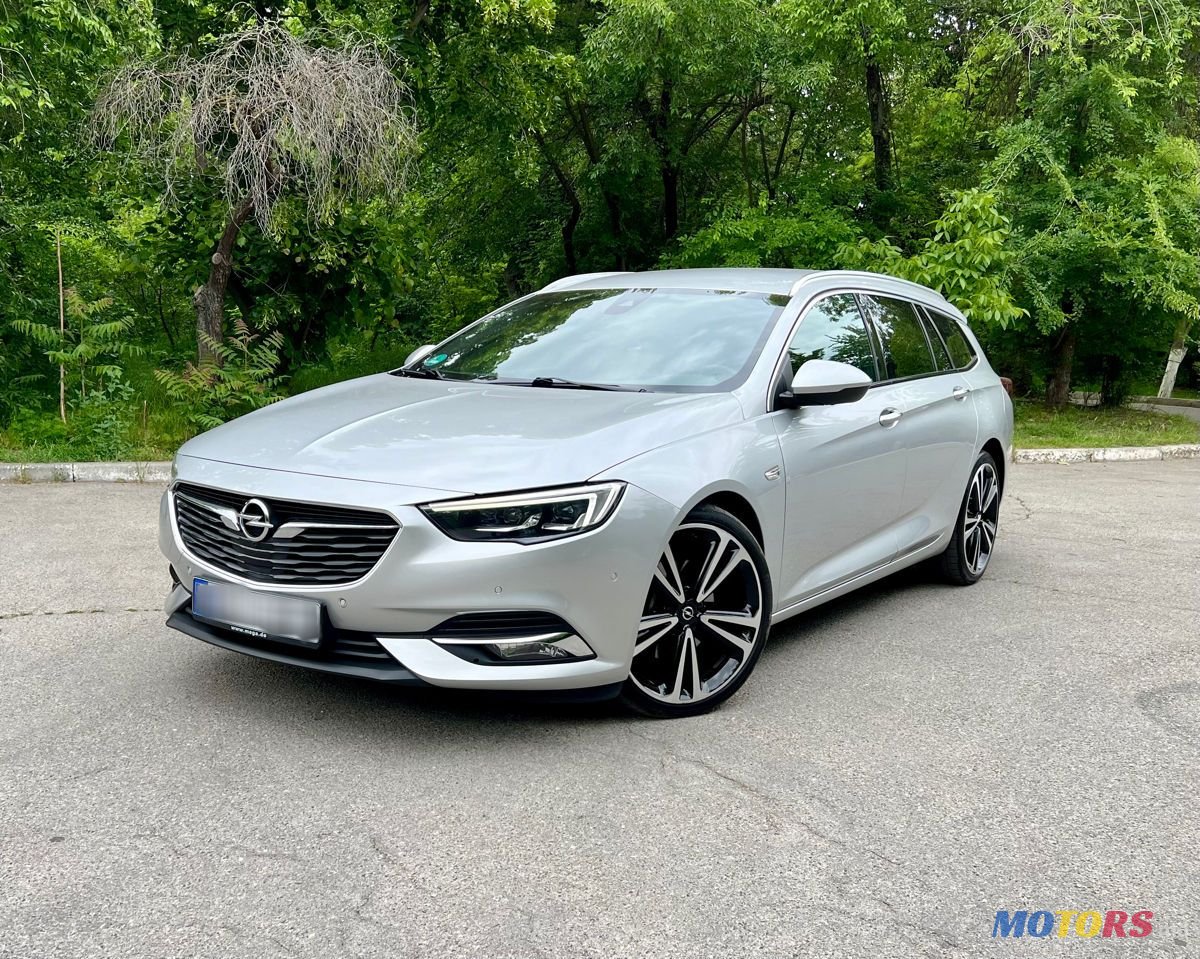 2017' Opel Insignia photo #1