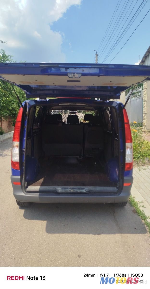 2011' Mercedes-Benz Vito photo #5
