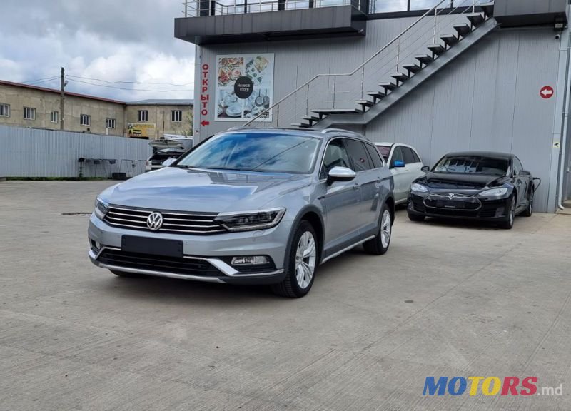 2018' Volkswagen Passat photo #3