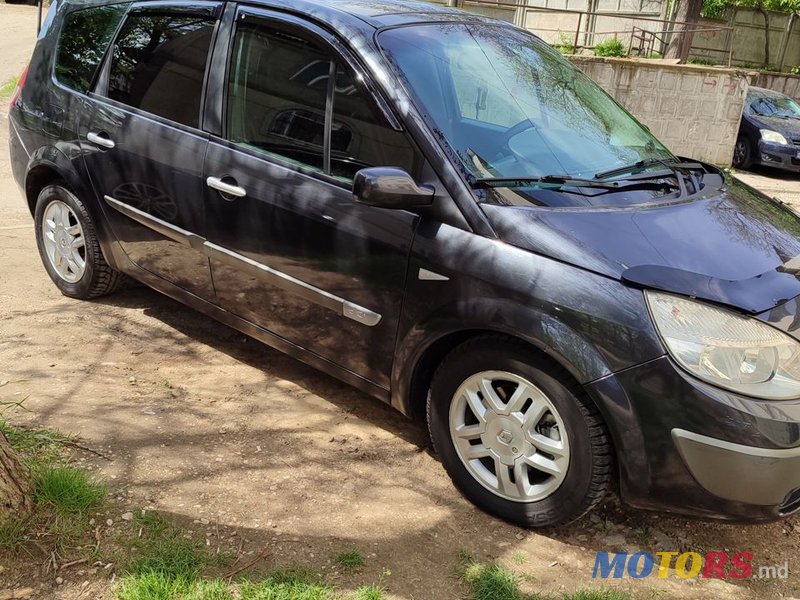 2006' Renault Grand Scenic photo #5