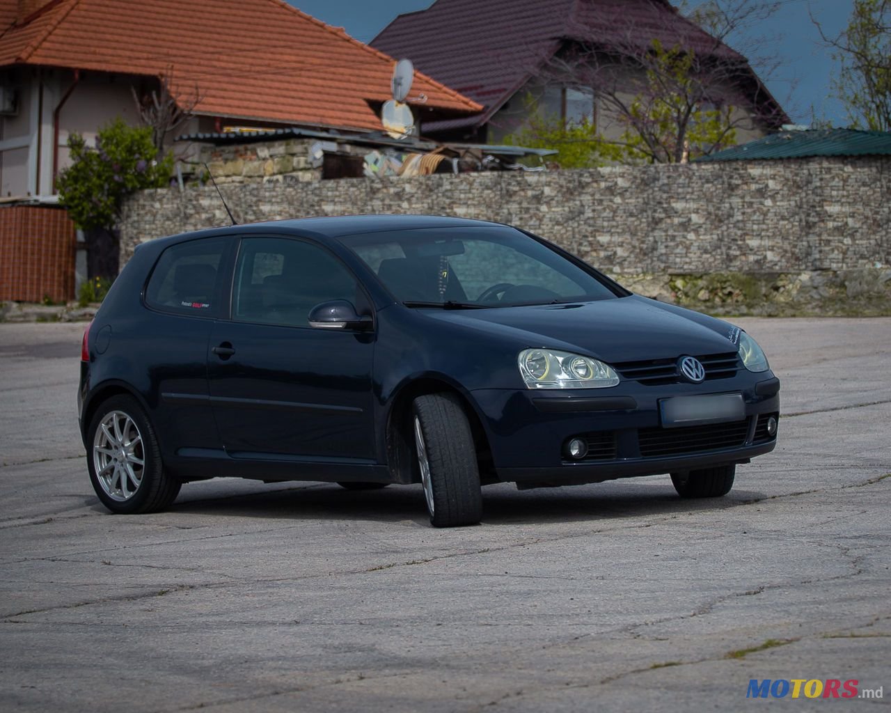 2005' Volkswagen Golf photo #2