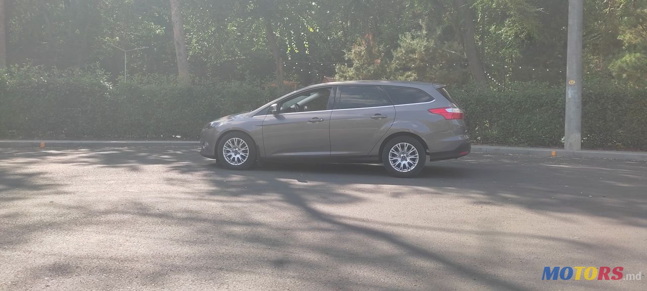 2013' Ford Focus photo #3