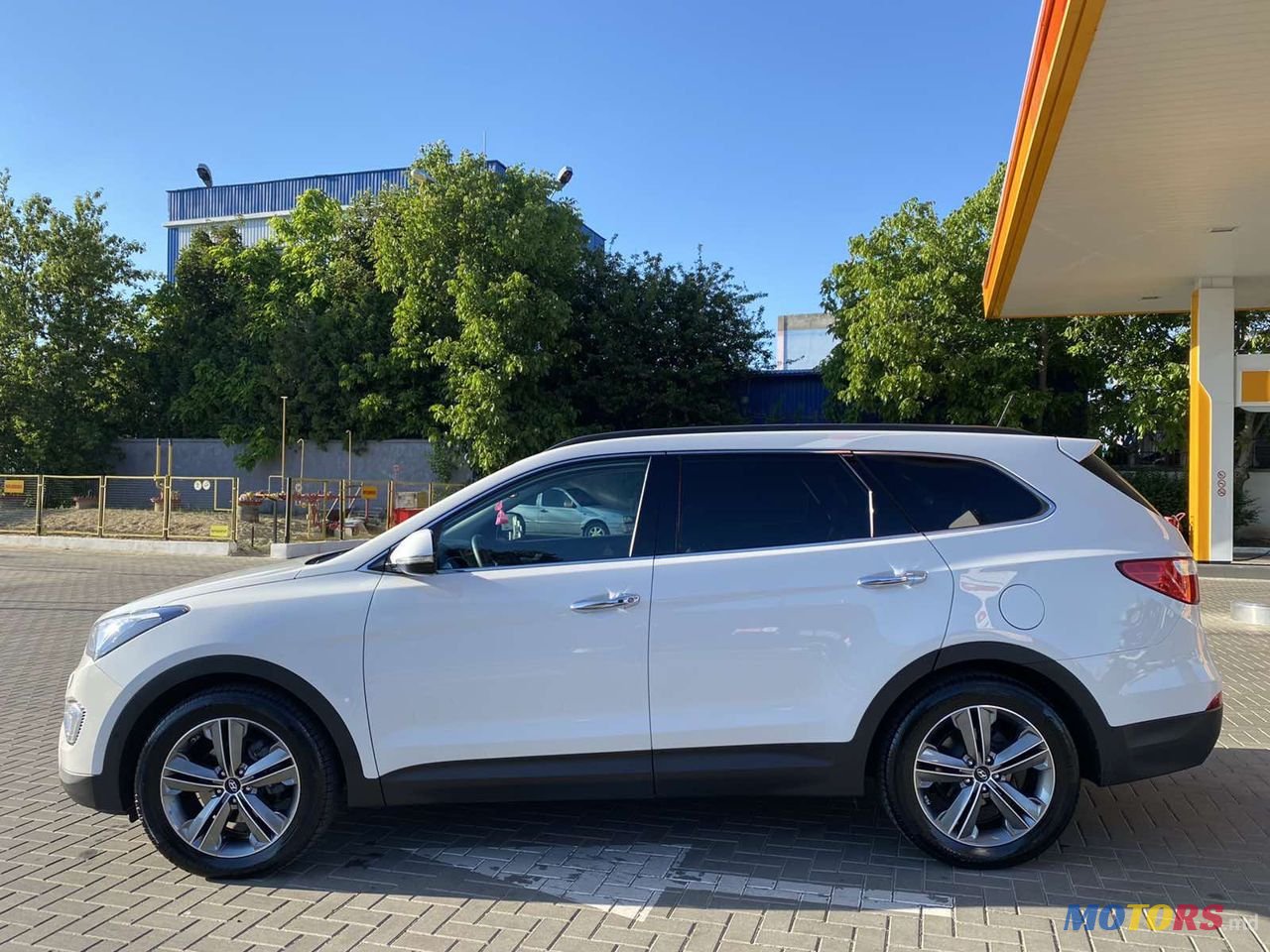 2016' Hyundai Santa Fe photo #5