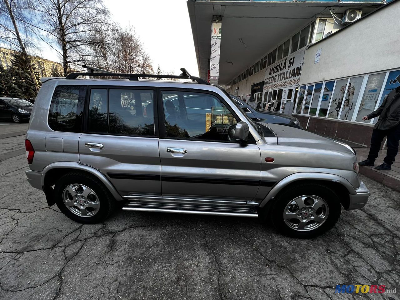 2004' Mitsubishi Pajero Pinin photo #1