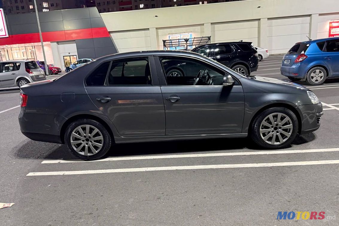 2007' Volkswagen Jetta photo #5