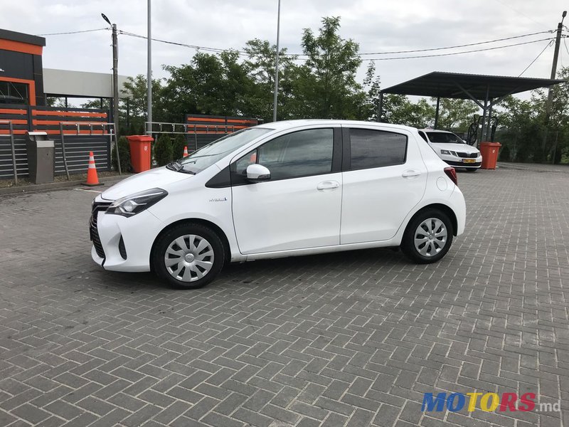 2014' Toyota Yaris photo #3