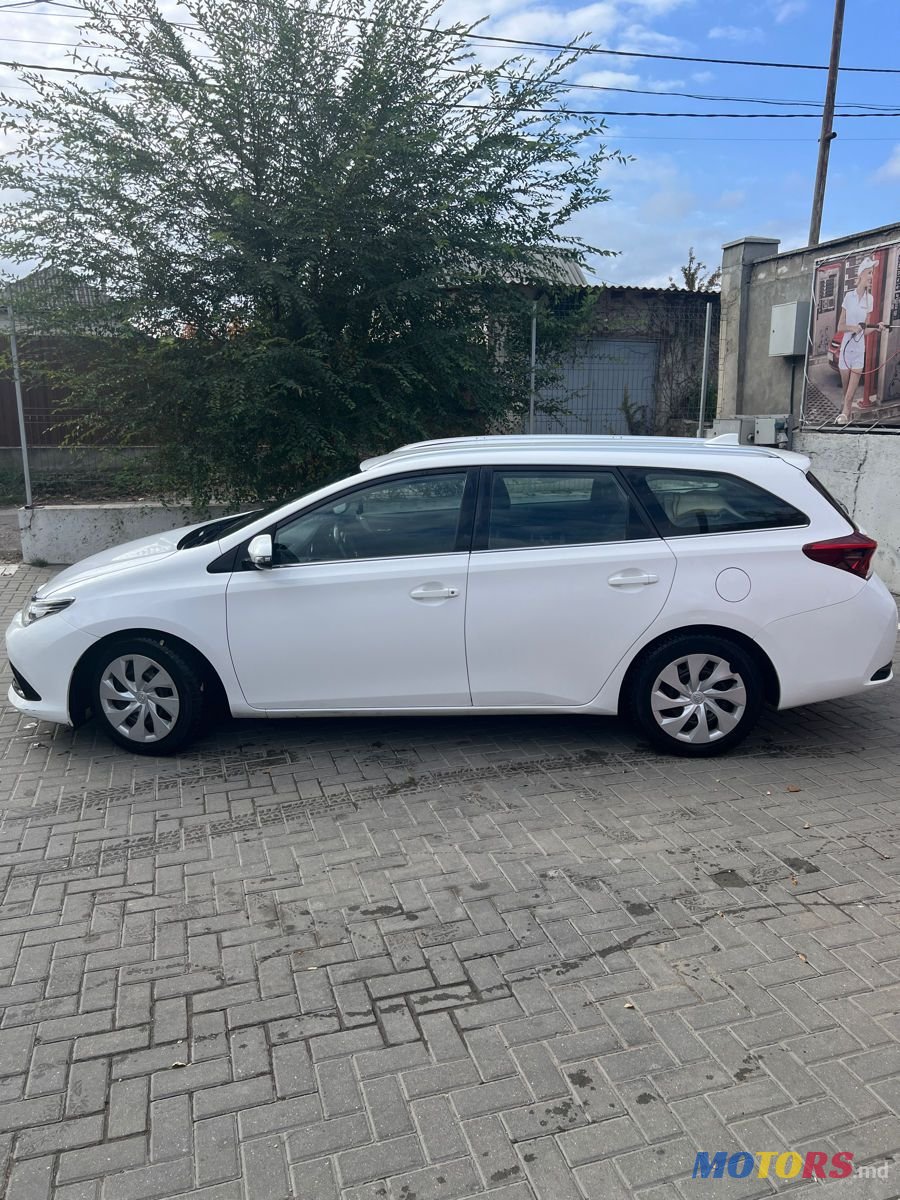 2016' Toyota Auris photo #1