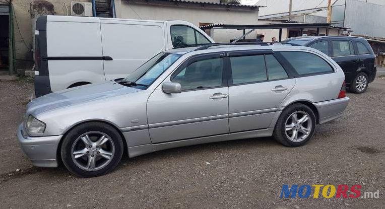 2000' Mercedes-Benz C photo #1