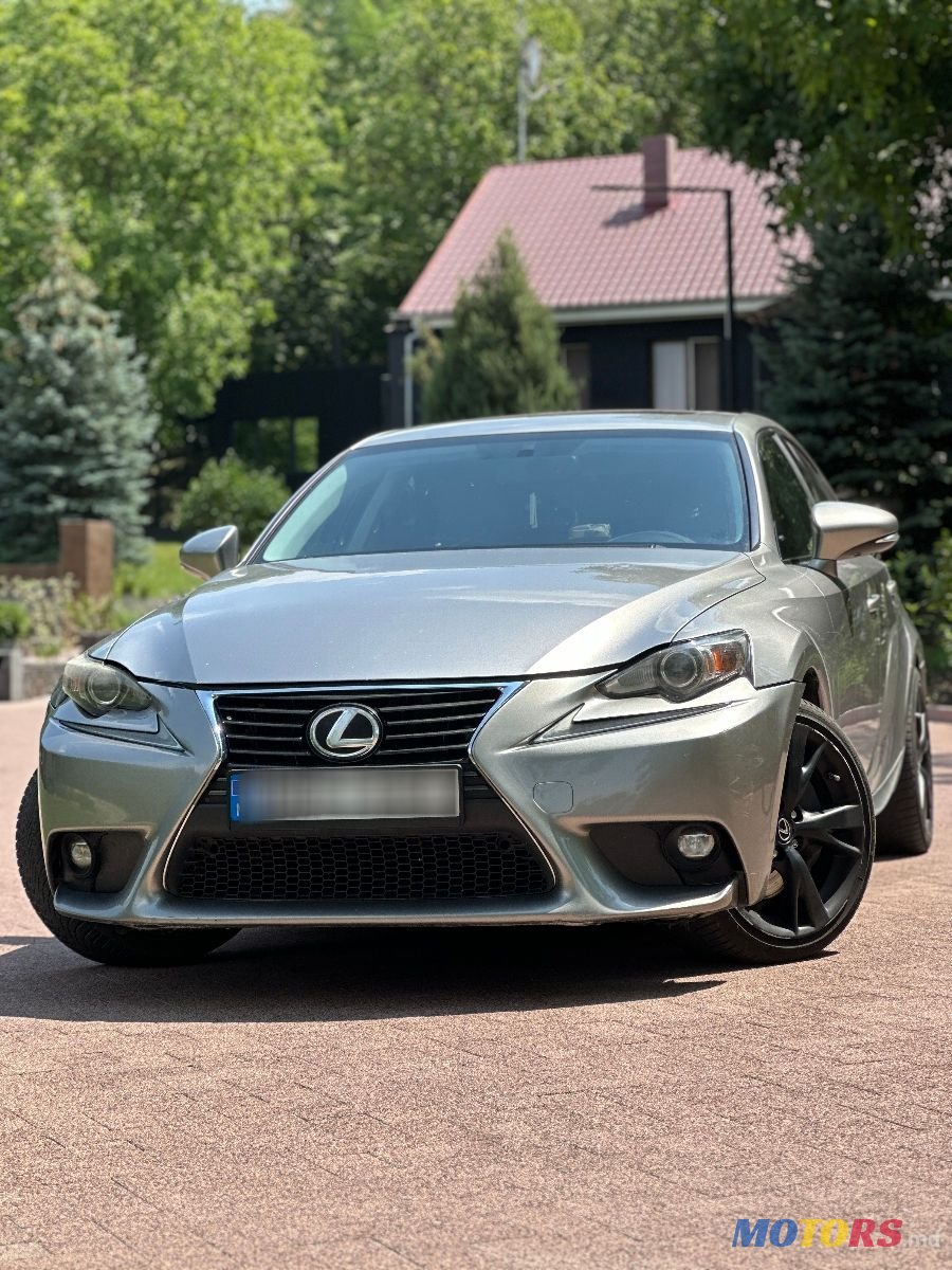 2015' Lexus Is Series photo #2