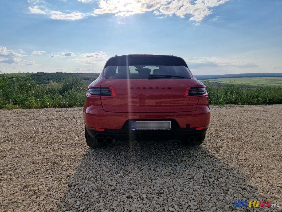 2018' Porsche Macan photo #2