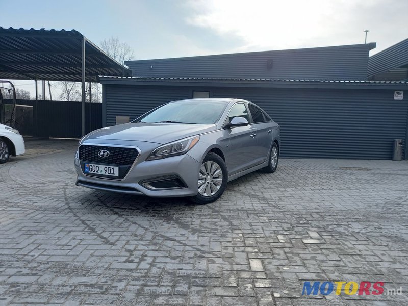 2016' Hyundai Sonata photo #1