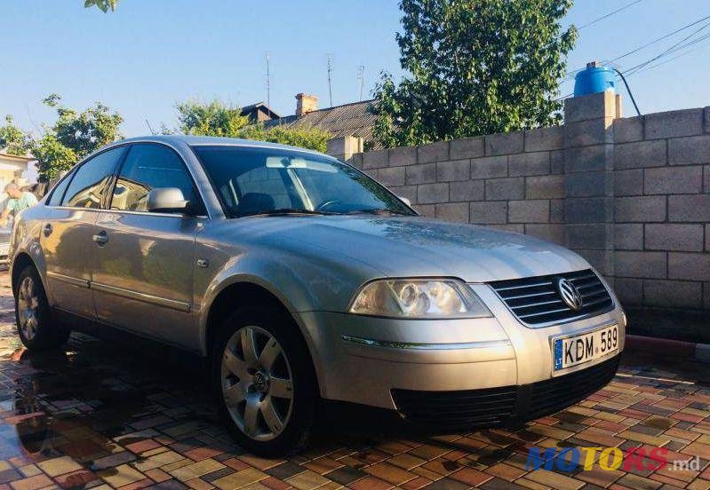 2001' Volkswagen Passat photo #1