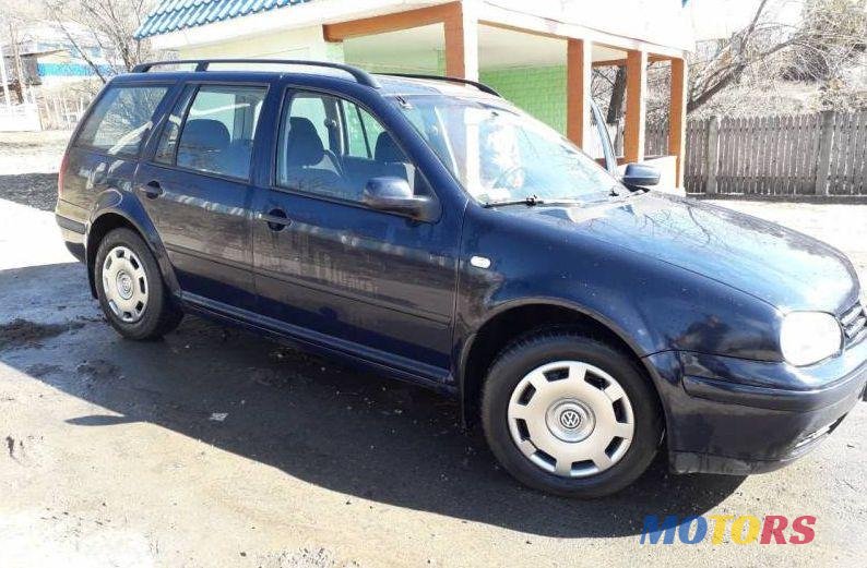 2003' Volkswagen Golf photo #1