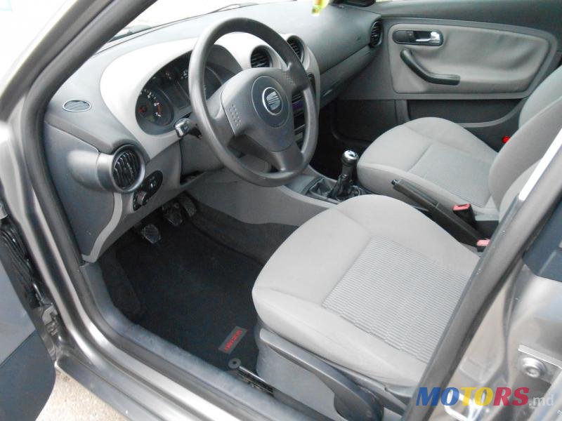 2004' SEAT Ibiza photo #3