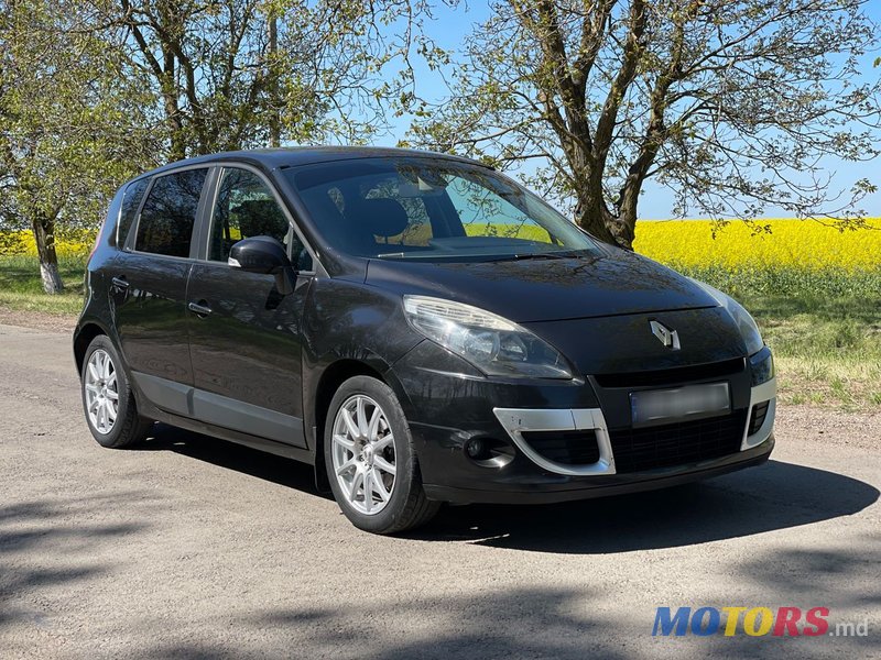 2009' Renault Scenic photo #4