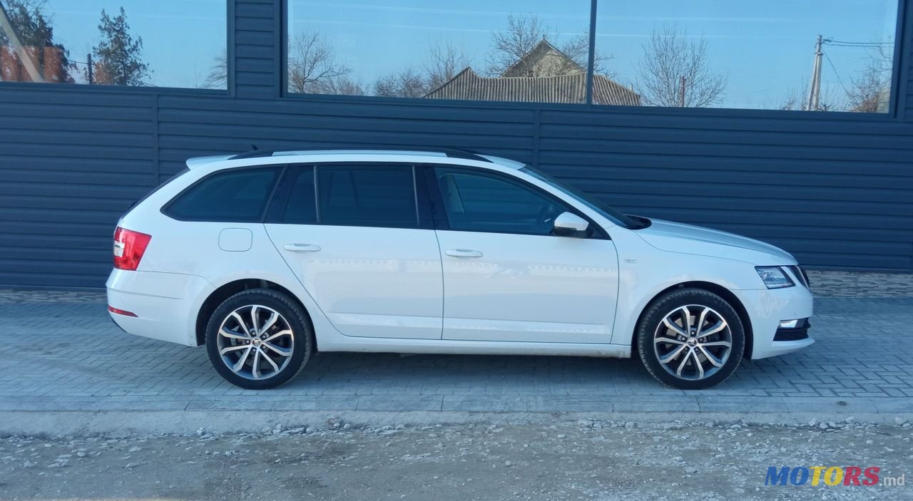 2020' Skoda Octavia photo #3