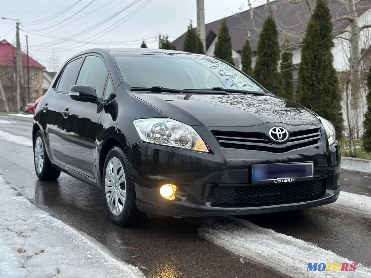 2010' Toyota Auris photo #1